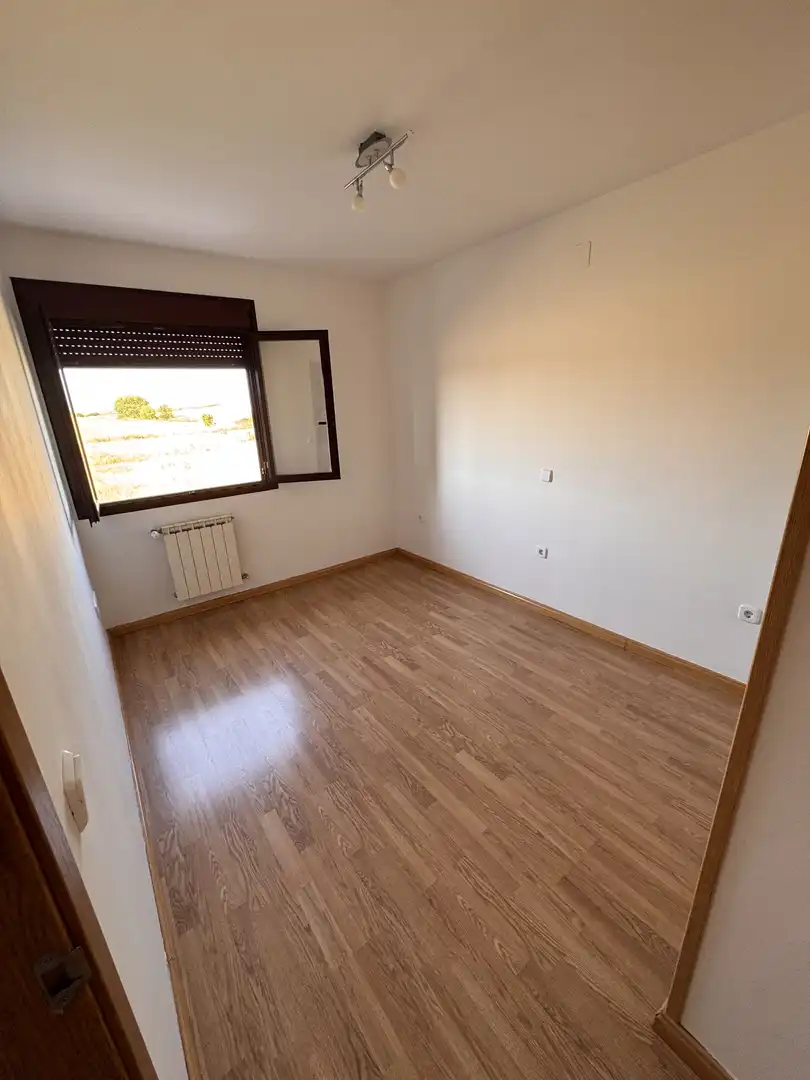 Houses for sale in Calle Profesor Manuel Criado del Val, 2, Torija Bedroom of Houses for sale in Torija with Air Conditioner, Heating and Private garden