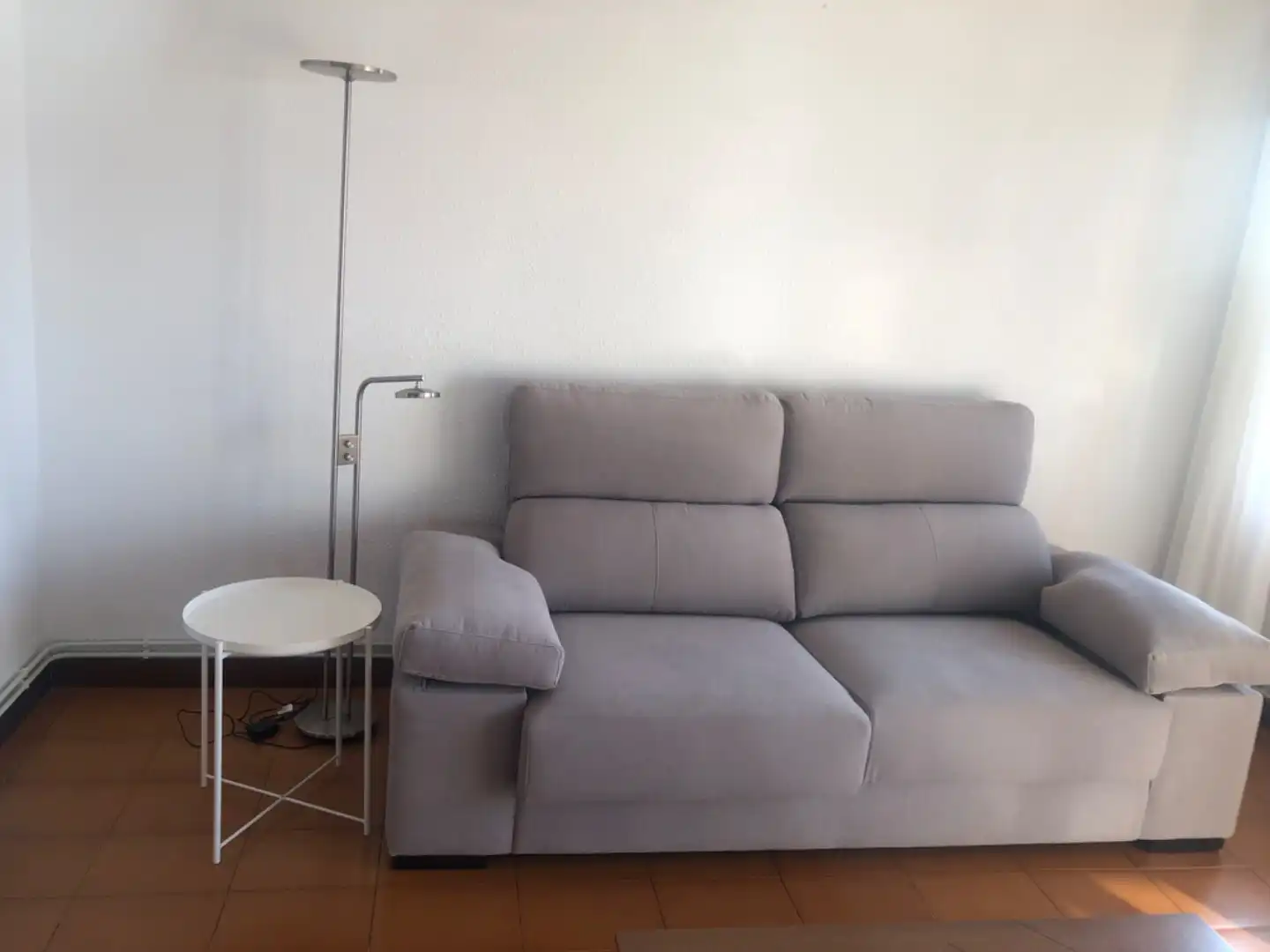 Wohnung zur Miete in Avenida de Francia, 18, Laredo Wohnzimmer von Wohnung zur Miete in Laredo mit Terrasse und Balkon