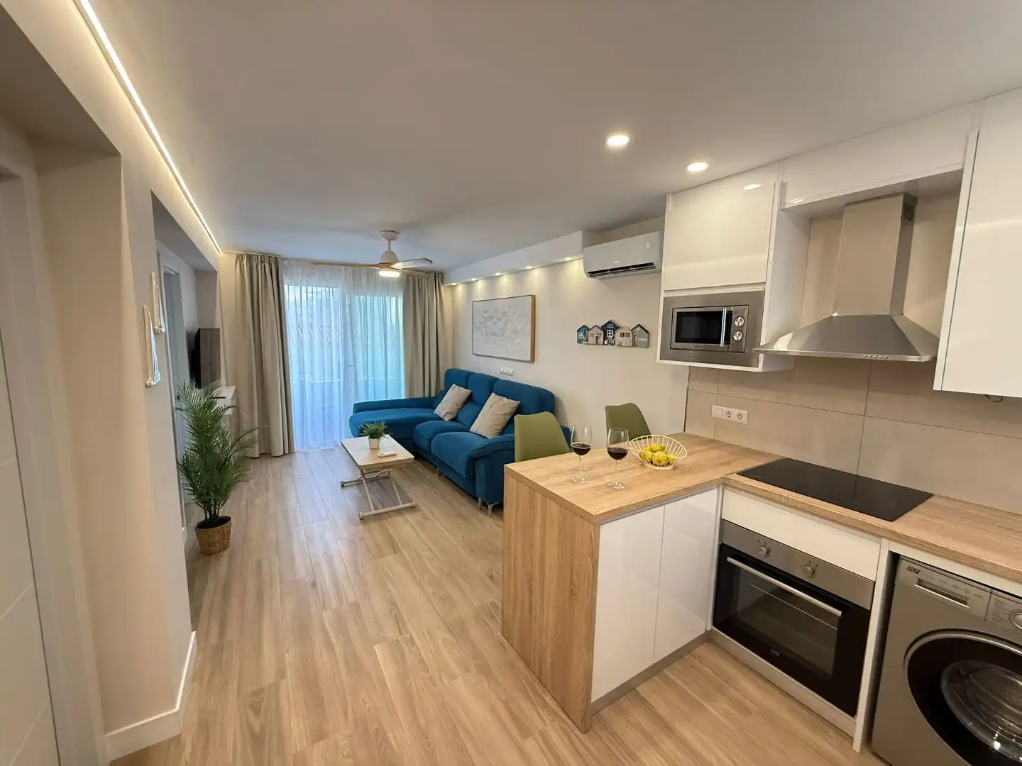 Flat for rent in Paseo Tanima, 1, Martín Carpena - Torre del Río Living room of Flat for rent in Málaga Capital with Air Conditioner and Terrace