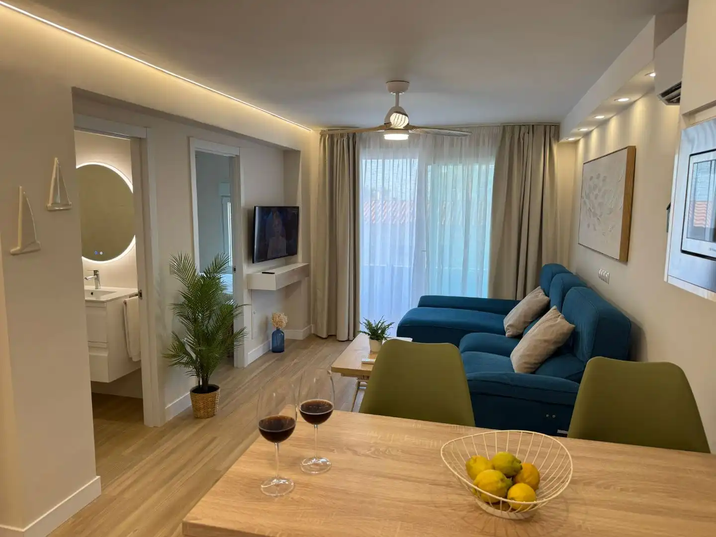 Flat for rent in Paseo Tanima, 1, Martín Carpena - Torre del Río Living room of Flat for rent in Málaga Capital with Air Conditioner and Terrace