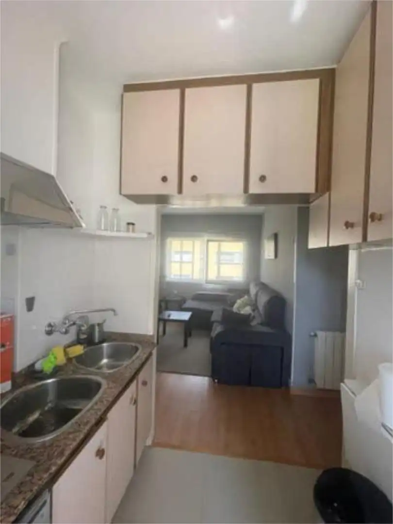 Piso en venta en A Milagrosa Cocina de Piso en venta en Lugo con Calefacción y Amueblado