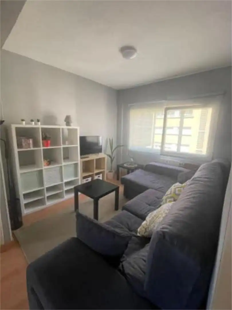 Piso en venta en A Milagrosa Sala de estar de Piso en venta en Lugo con Calefacción y Amueblado