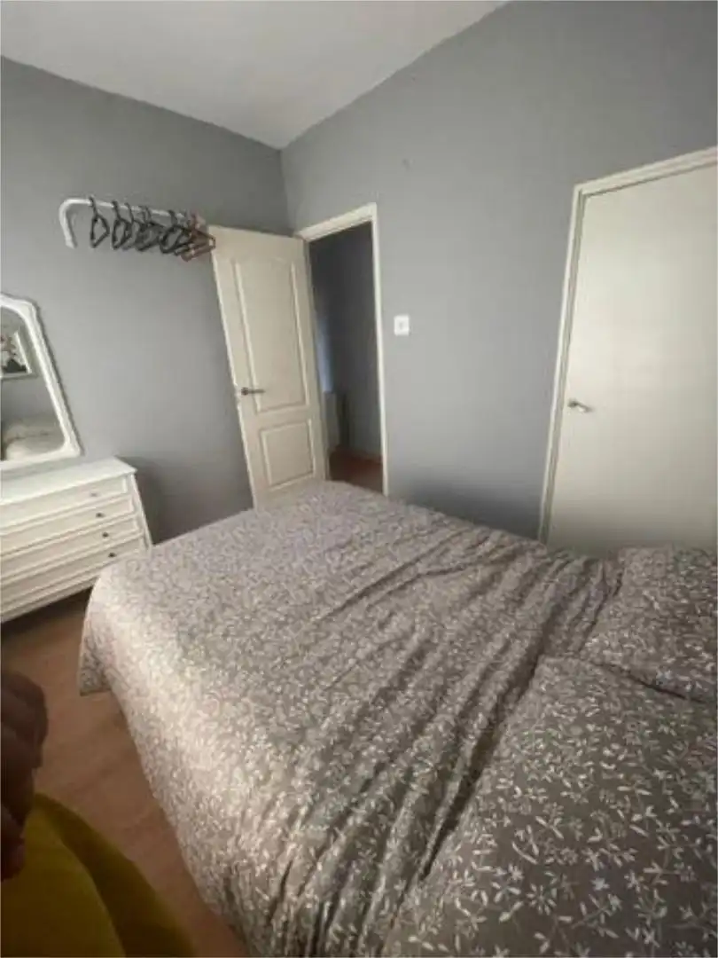 Piso en venta en A Milagrosa Habitación de Piso en venta en Lugo con Calefacción y Amueblado