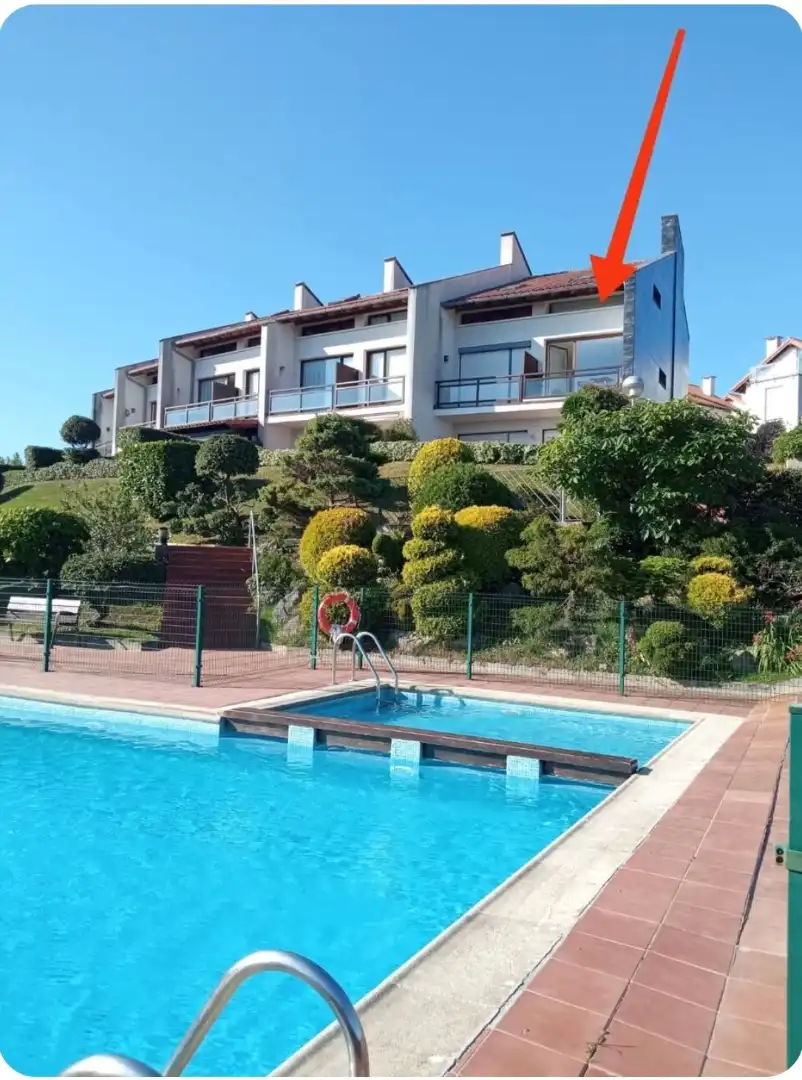 Wohnung zur Miete in Camino Alto de Santiago, 5, San Vicente de la Barquera Schwimmbecken von Wohnung zur Miete in San Vicente de la Barquera mit Heizung, Terrasse und Schwimmbad
