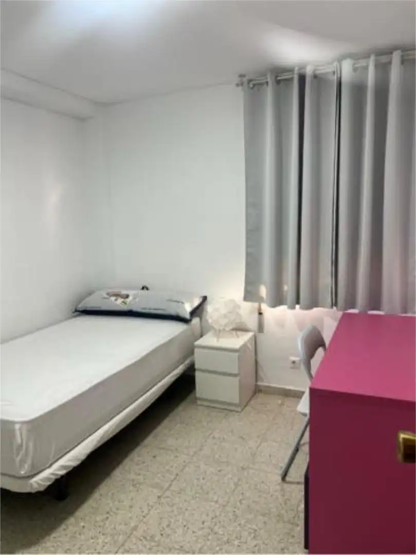 Flat for rent in Vista Alegre - Parque Cruz Conde Flat for rent in Vista Alegre - Parque Cruz Conde