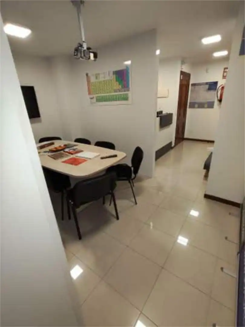 Oficina de alquiler en O Milladoiro Oficina de alquiler en Ames