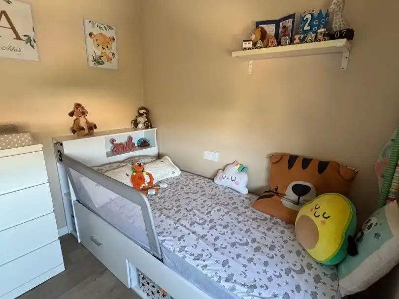 Wohnung zum Verkauf in Passatge del Conflent, 17, Parets del Vallès Schlafzimmer von Wohnung zum Verkauf in Parets del Vallès mit Klimaanlage und Balkon