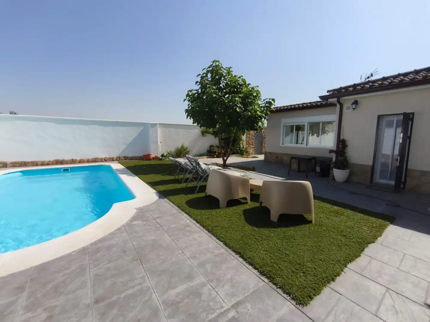 Casa o xalet en venda a Urbanización Palomarejos, 30, Hospital - Nuevo Centro de Talavera de la Reina Terrassa de Casa o xalet en venda en Talavera de la Reina amb Aire condicionat, Calefacció i Jardí privat