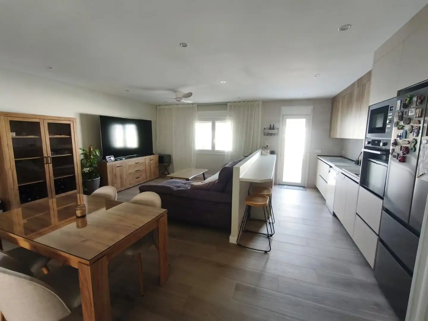 Casa o xalet en venda a Urbanización Palomarejos, 30, Hospital - Nuevo Centro de Talavera de la Reina Sala d'estar de Casa o xalet en venda en Talavera de la Reina amb Aire condicionat, Calefacció i Jardí privat