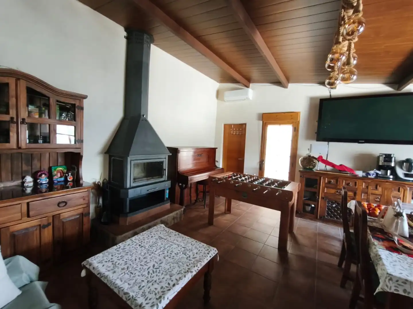 Casa o xalet en venda a Urbanización Palomarejos, 30, Hospital - Nuevo Centro de Talavera de la Reina Sala d'estar de Casa o xalet en venda en Talavera de la Reina amb Aire condicionat, Calefacció i Jardí privat