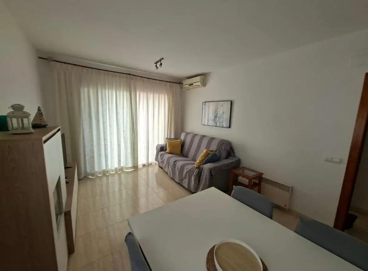 Piso de alquiler en Carrer del Rin, 15, Segur Platja Sala de estar de Piso de alquiler en Calafell con Aire acondicionado, Calefacción y Jardín privado