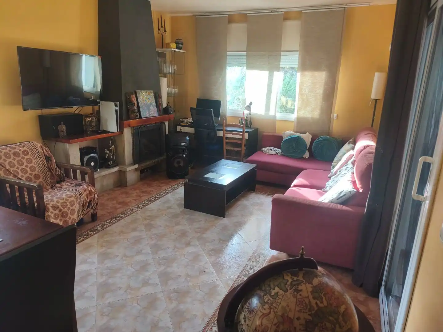 Sala de estar de Casa o chalet en venta en El Vendrell con Terraza, Piscina y Balcón