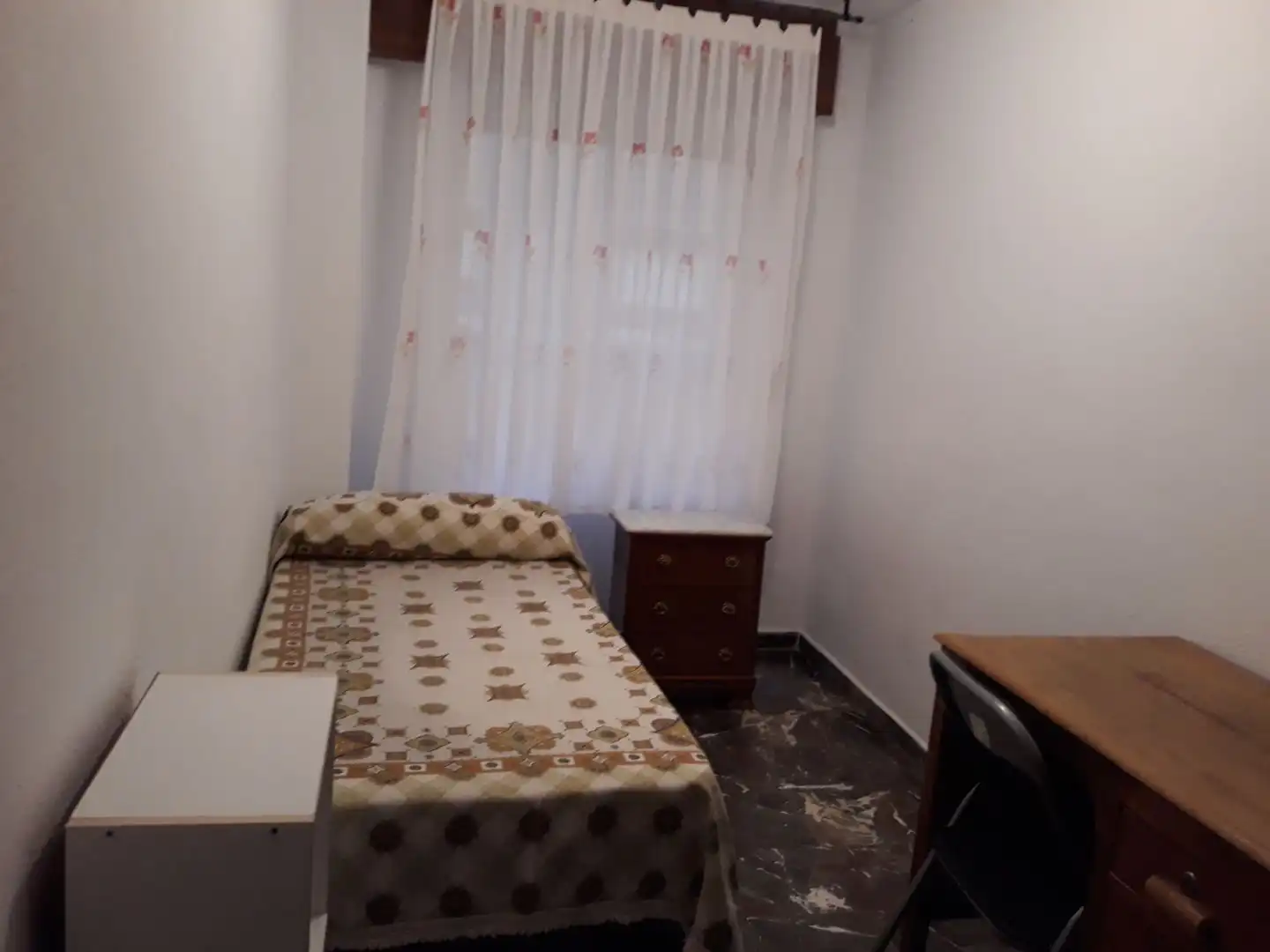 Wohnung zur Miete in Paseo de la Estación, 58, Avda de Madrid - Pº de la Estación Schlafzimmer von Wohnung zur Miete in Jaén mit Klimaanlage, Möbliert und Balkon