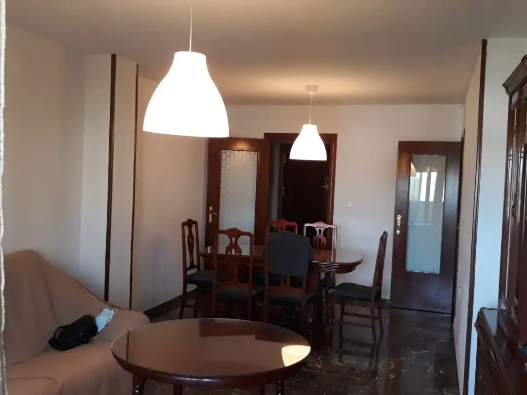 Wohnung zur Miete in Paseo de la Estación, 58, Avda de Madrid - Pº de la Estación Esszimmer von Wohnung zur Miete in Jaén mit Klimaanlage, Möbliert und Balkon