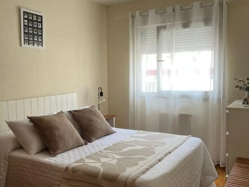 Apartments for rent in Carretera Navalpino, 33, Los Cigarrales-La Bastida Bedroom of Apartments for rent in Toledo with Air Conditioner, Heating and Parquet flooring