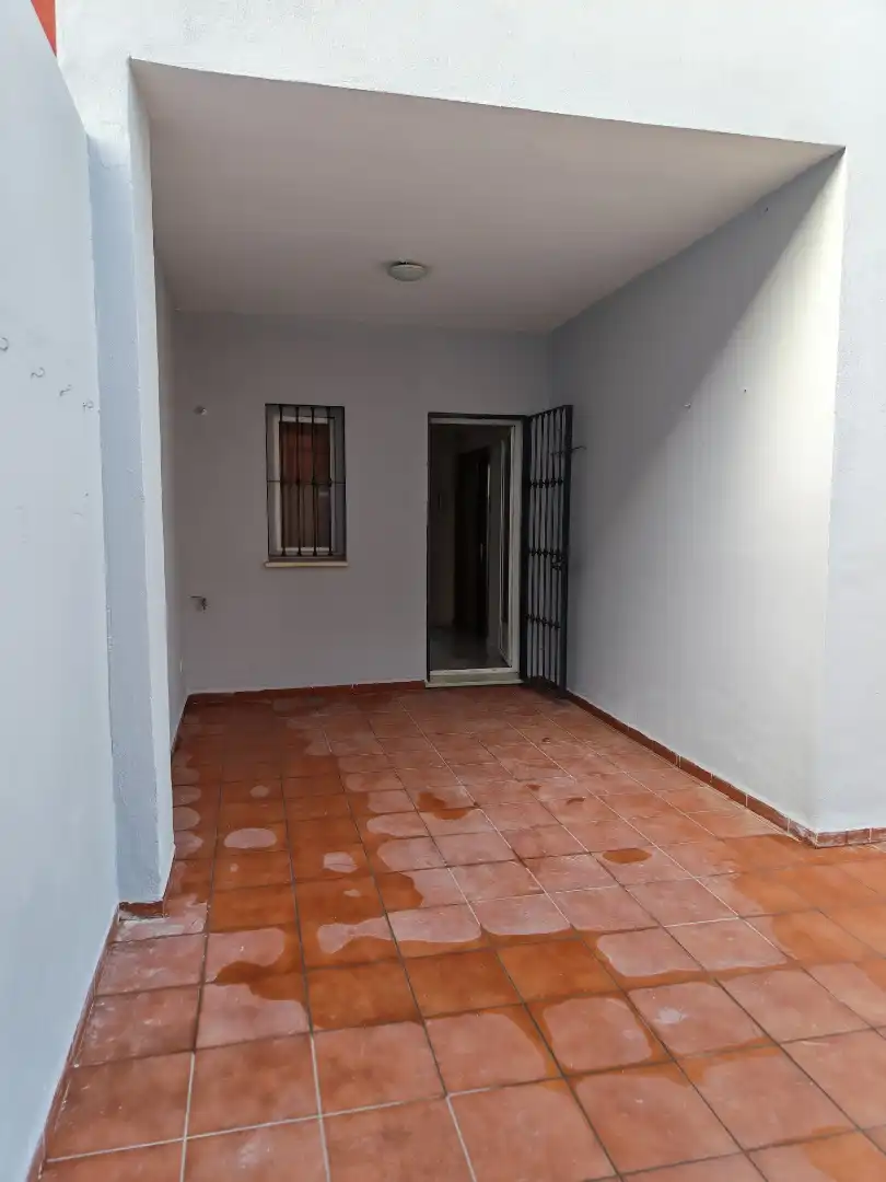 Casa adosada de alquiler en Reyes Católicos, 13, Coria del Río Casa adosada de alquiler en Coria del Río con Aire acondicionado, Terraza y Balcón