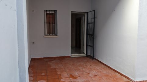 Foto 2 de Casa adosada de alquiler en Reyes Católicos, 13, Coria del Río, Sevilla