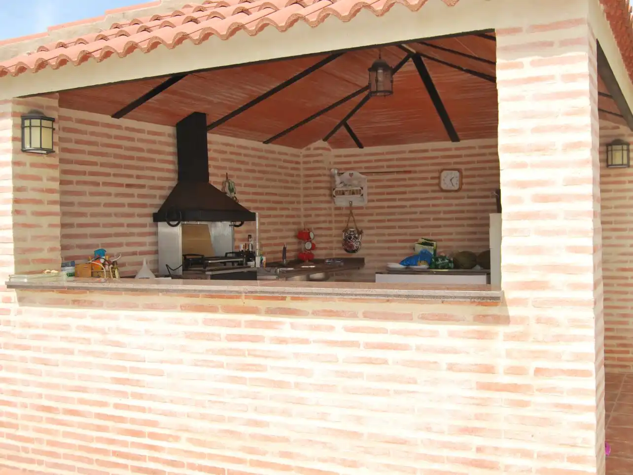 Houses for sale in Diseminado Poligono 87, 39, Zona de la Vega Kitchen of Houses for sale in Antequera with Air Conditioner, Terrace and Swimming Pool