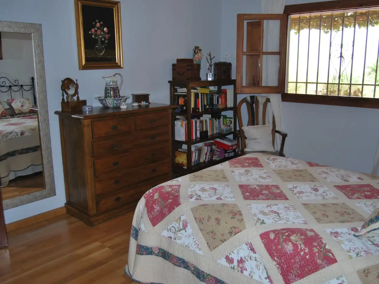 Houses for sale in Diseminado Poligono 87, 39, Zona de la Vega Bedroom of Houses for sale in Antequera with Air Conditioner, Terrace and Swimming Pool