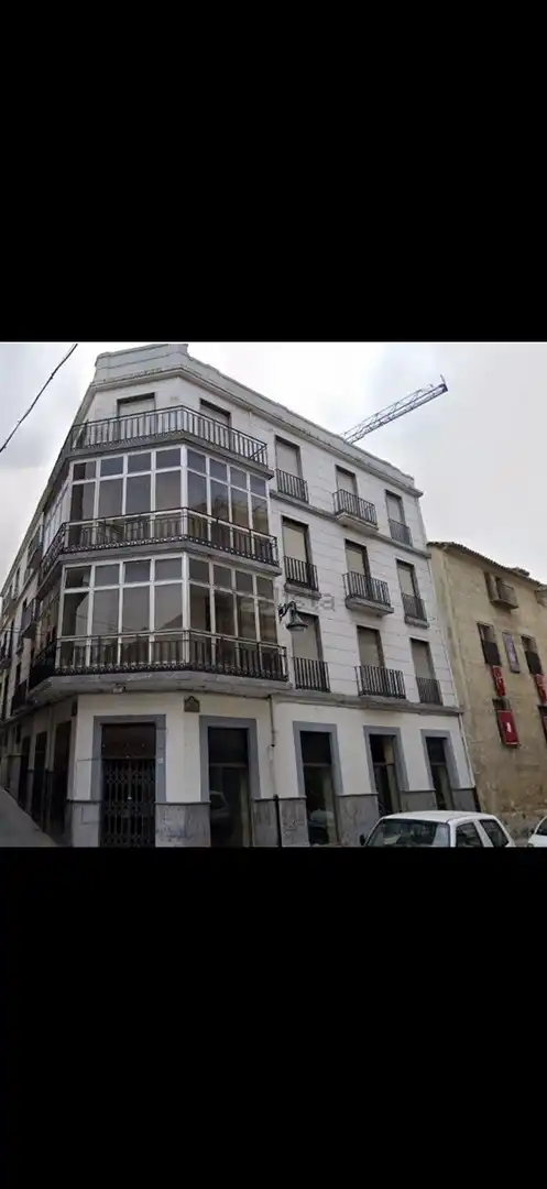 Außenansicht von Wohnung zum Verkauf in Alcalá la Real mit Balkon