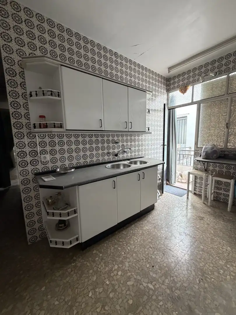 Küche von Wohnung zum Verkauf in Alcalá la Real mit Balkon