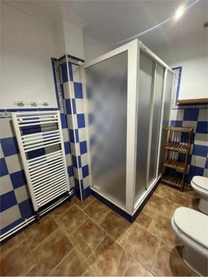 Piso de alquiler en Villanueva de los Infantes (Ciudad Real) Baño de Piso de alquiler en Villanueva de los Infantes (Ciudad Real) con Amueblado