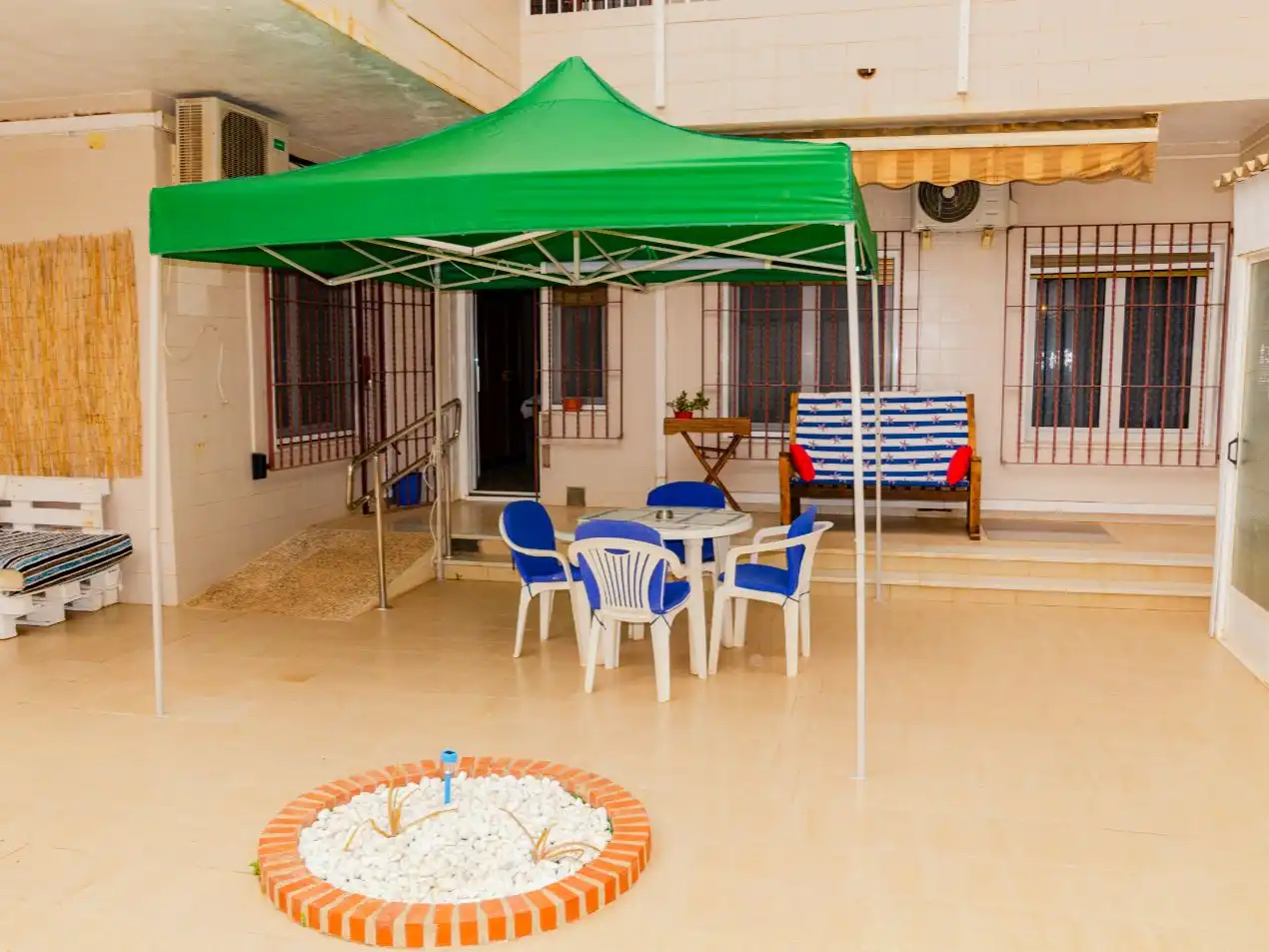 Einfamilien-Reihenhaus zum Verkauf in Calle Vistabella, 19, Los Nietos