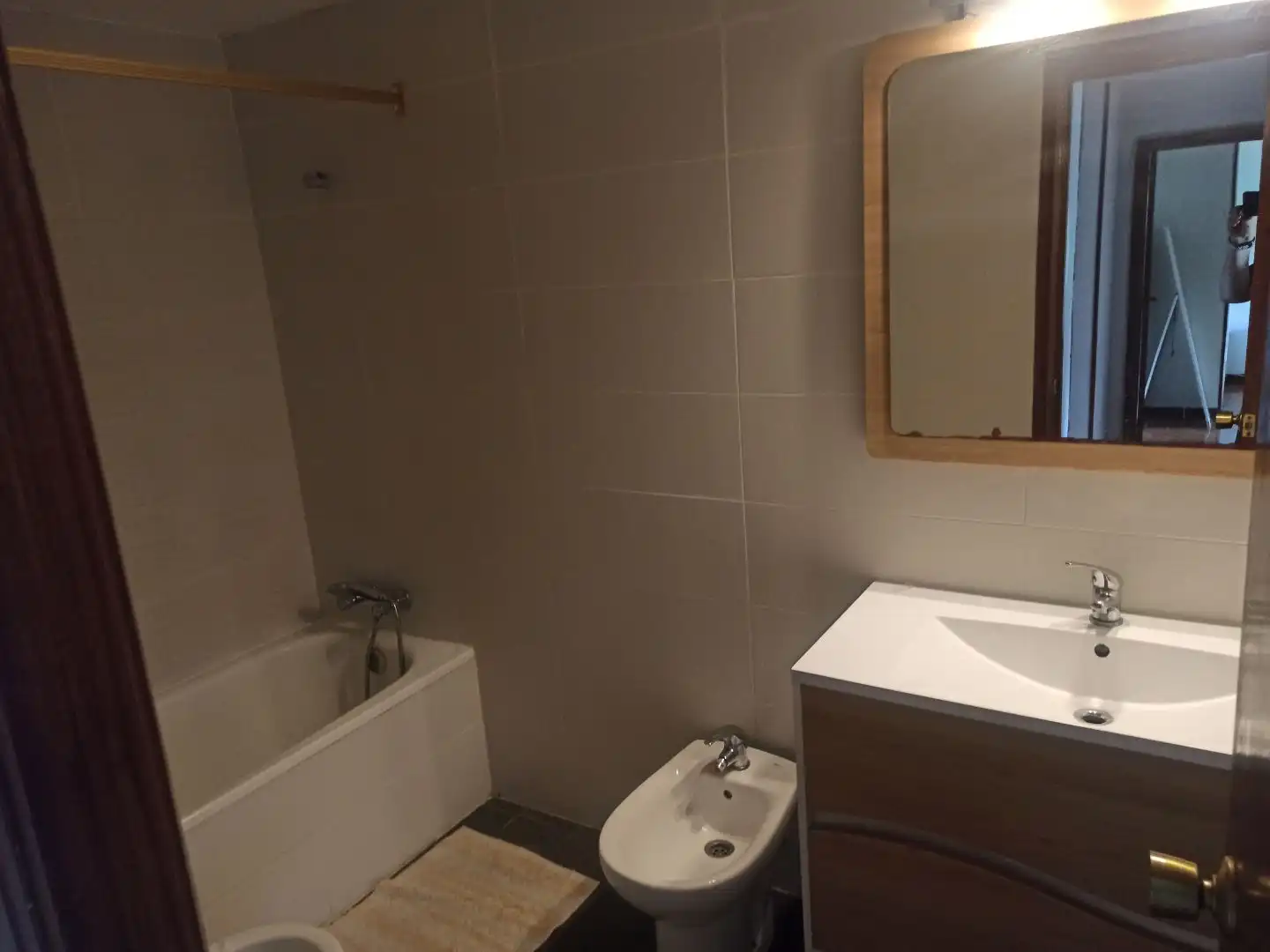 Flat for rent in Calle Serafín Azcona Gamen, 7, Lourdes Bathroom of Flat for rent in Tudela with Heating, Parquet flooring and Terrace