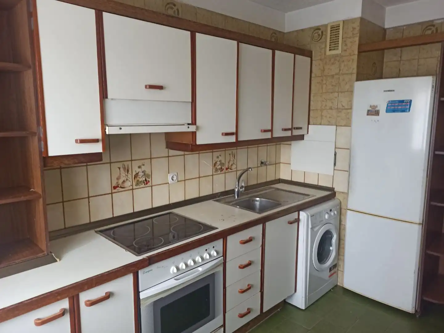 Flat for rent in Calle Serafín Azcona Gamen, 7, Lourdes Kitchen of Flat for rent in Tudela with Heating, Parquet flooring and Terrace