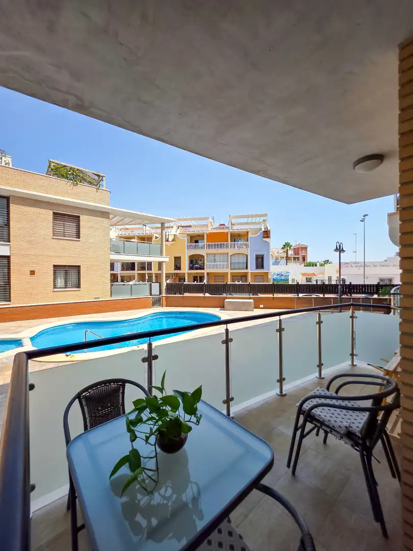 Wohnung zur Miete in Calle Santa Marta, 25, Santiago de la Ribera Terrasse von Wohnung zur Miete in San Javier mit Klimaanlage, Heizung und Privatgarten