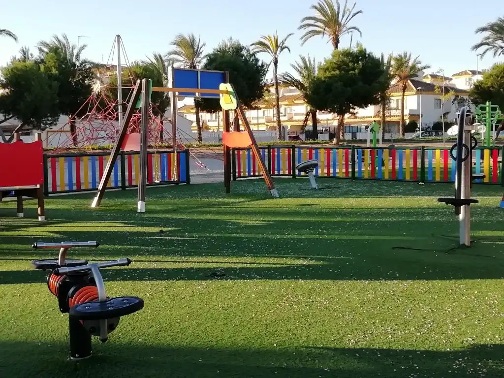 Wohnung zur Miete in Calle Santa Marta, 25, Santiago de la Ribera Garten von Wohnung zur Miete in San Javier mit Klimaanlage, Heizung und Privatgarten