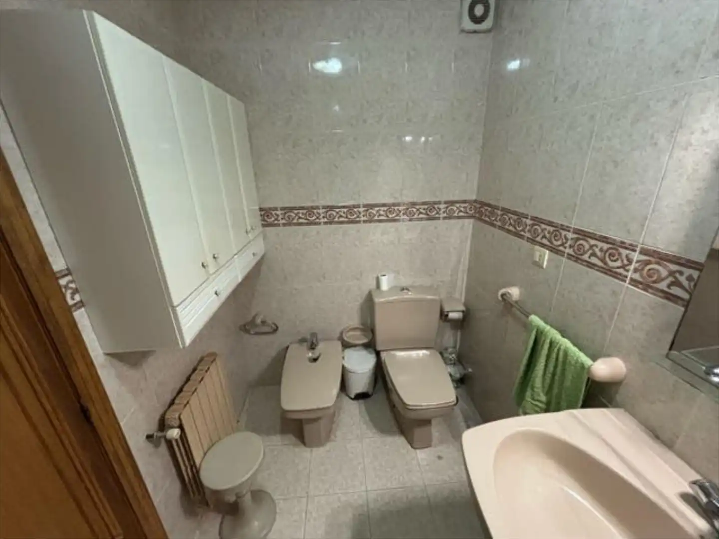 Flat for rent in El Franco Bathroom of Flat for rent in El Franco with Terrace, Storage room and Furnished