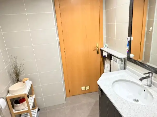 Bathroom of Flat for sale in Tarazona  with Air Conditioner, Heating and Parquet flooring