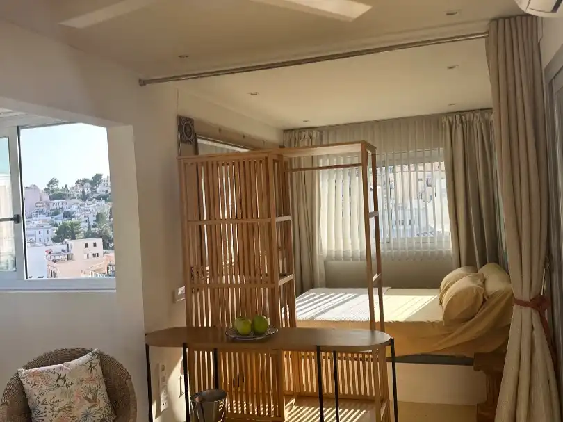 Schlafzimmer von Dachboden zum Verkauf in  Palma de Mallorca mit Klimaanlage, Terrasse und Balkon