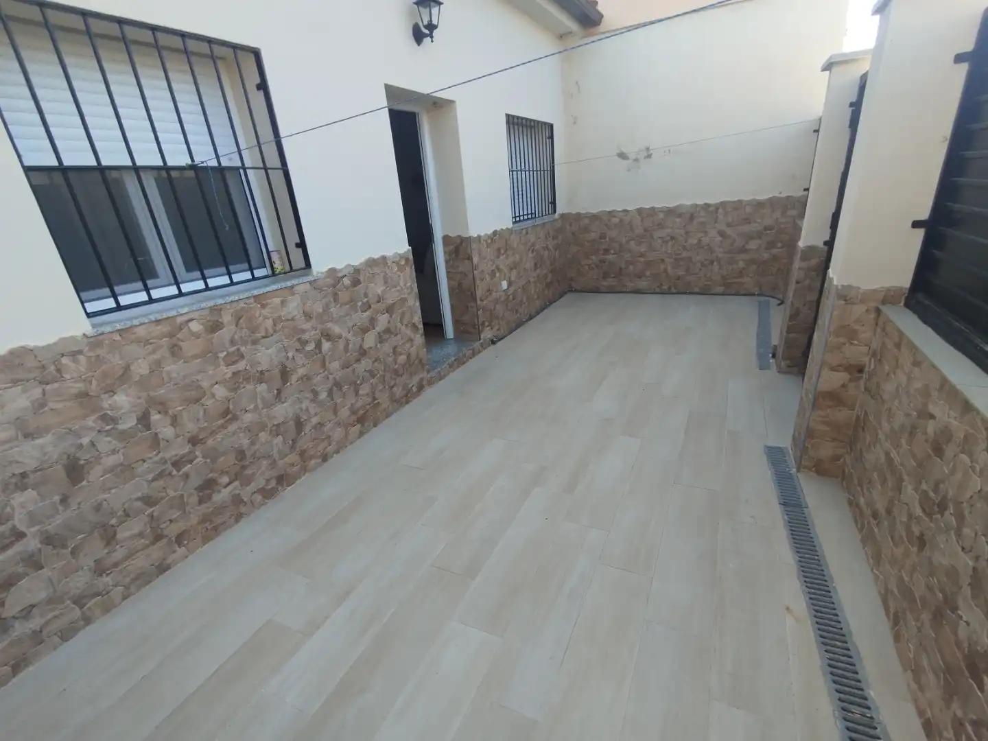 Einfamilien-Reihenhaus zur Miete in Calle Santa Clara, 10, Saucedilla