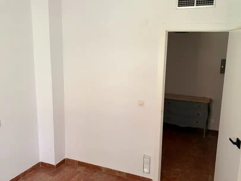 Flat for rent in Calle el Algarrobo, 7, Santa Rosa - Valdeolleros Flat for rent in Córdoba with Air Conditioner, Heating and Private garden