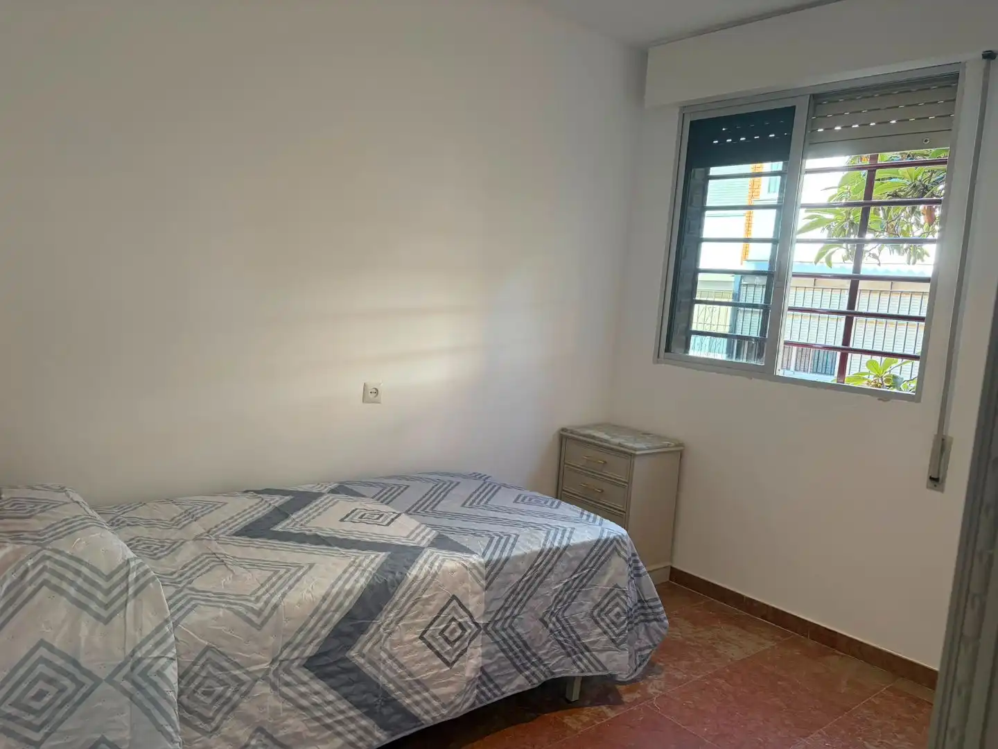 Flat for rent in Calle el Algarrobo, 7, Santa Rosa - Valdeolleros Bedroom of Flat for rent in Córdoba with Air Conditioner, Heating and Private garden