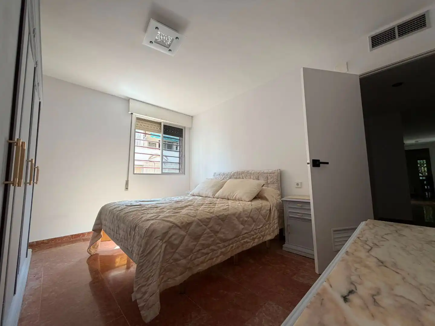 Flat for rent in Calle el Algarrobo, 7, Santa Rosa - Valdeolleros Bedroom of Flat for rent in Córdoba with Air Conditioner, Heating and Private garden