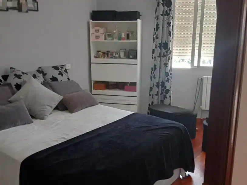Einfamilien-Reihenhaus zum Verkauf in Rúa do Cruceiro, 16, Palas de Rei Schlafzimmer von Einfamilien-Reihenhaus zum Verkauf in Palas de Rei mit Heizung, Parkett und Terrasse