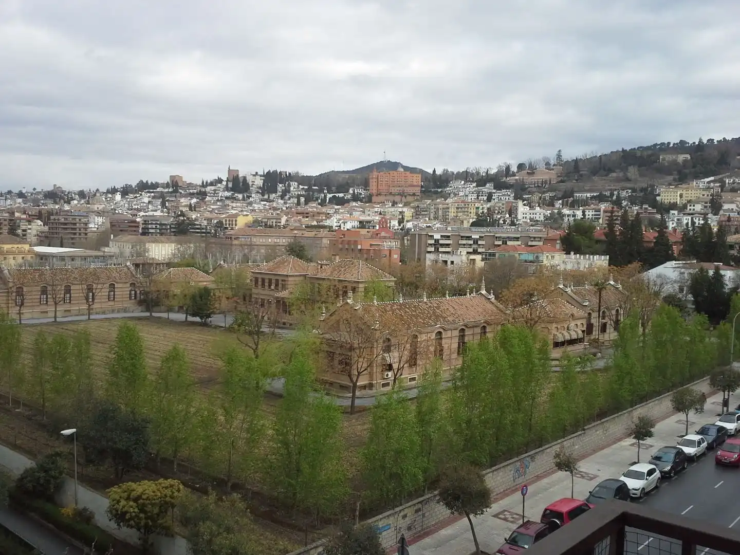 Piso de alquiler en Avenida Pablo Picasso, 28, Cervantes Vista exterior de Piso de alquiler en Granada con Aire acondicionado, Calefacción y Terraza