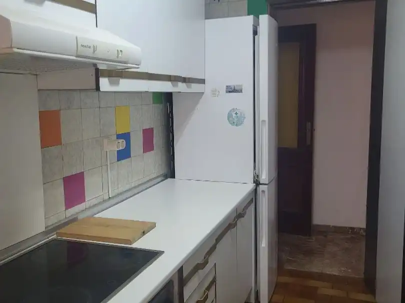 Piso de alquiler en Avenida Pablo Picasso, 28, Cervantes Cocina de Piso de alquiler en Granada con Aire acondicionado, Calefacción y Terraza