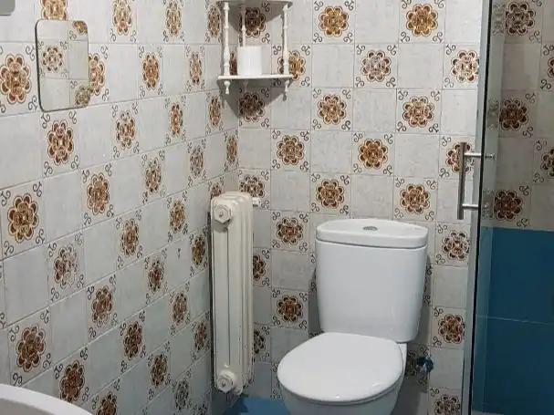 Piso de alquiler en Avenida Pablo Picasso, 28, Cervantes Baño de Piso de alquiler en Granada con Aire acondicionado, Calefacción y Terraza