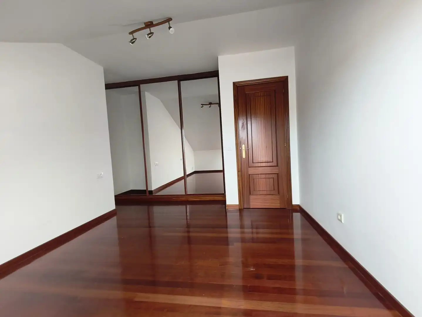 Dúplex en venta en Rúa Das Camelias, 4, Ames Habitación de Dúplex en venta en Ames