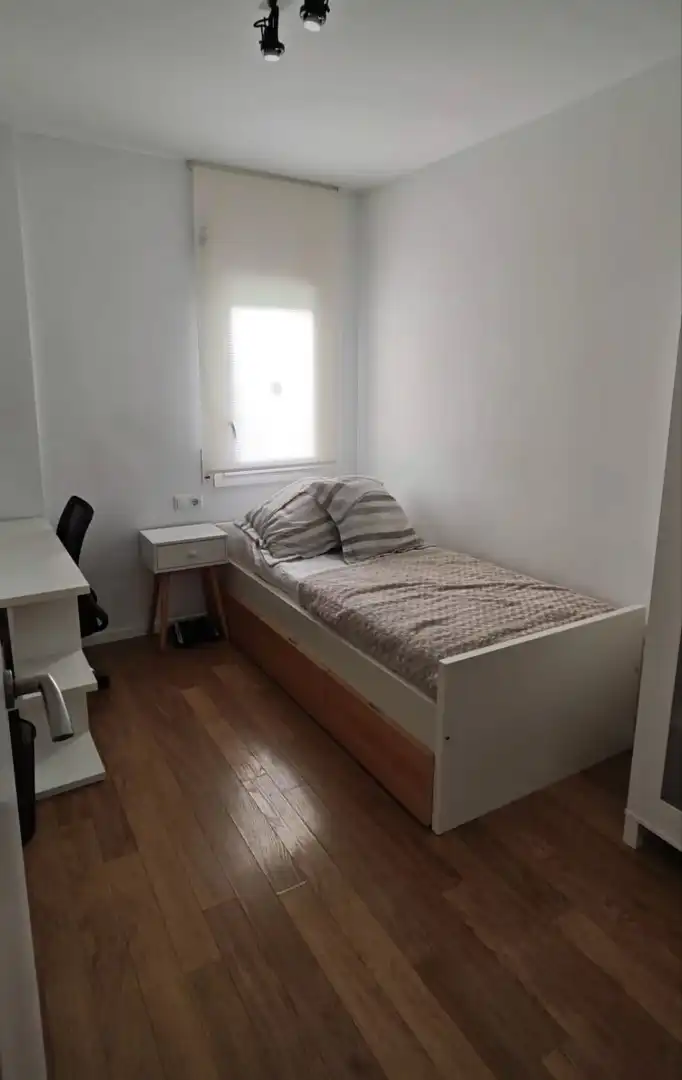 Bedroom of Flat for rent in Igualada  with Heating, Parquet flooring and Furnished