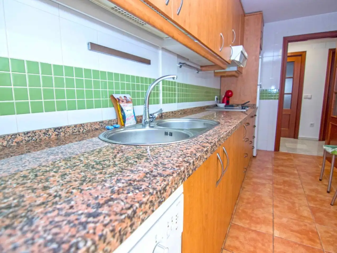 Kitchen of Flat for sale in Sanlúcar de Barrameda  with Air Conditioner, Heating and Terrace