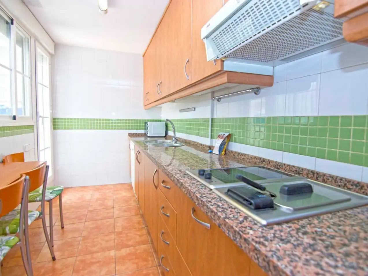Kitchen of Flat for sale in Sanlúcar de Barrameda  with Air Conditioner, Heating and Terrace