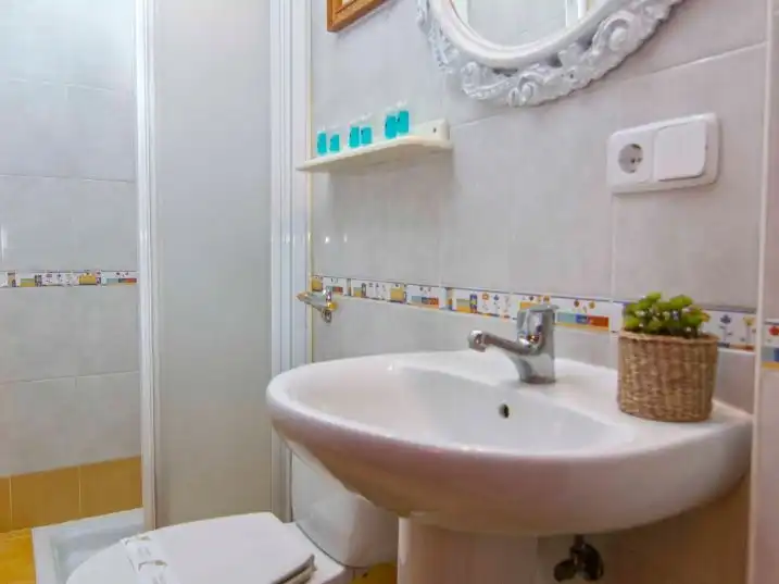 Bathroom of Flat for sale in Sanlúcar de Barrameda  with Air Conditioner, Heating and Terrace