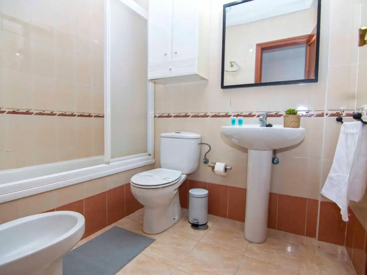 Bathroom of Flat for sale in Sanlúcar de Barrameda  with Air Conditioner, Heating and Terrace