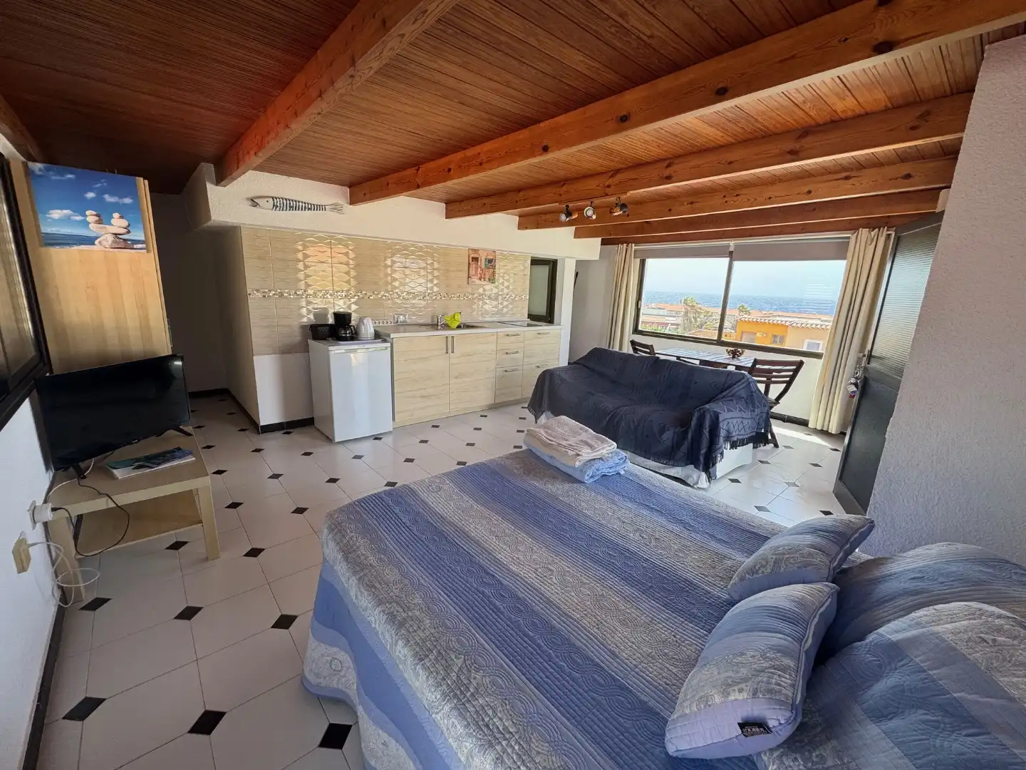 Casa o chalet en venta en Calle los Geranios, 4, El Médano Habitación de Casa o chalet en venta en Granadilla de Abona con Jardín privado y Terraza