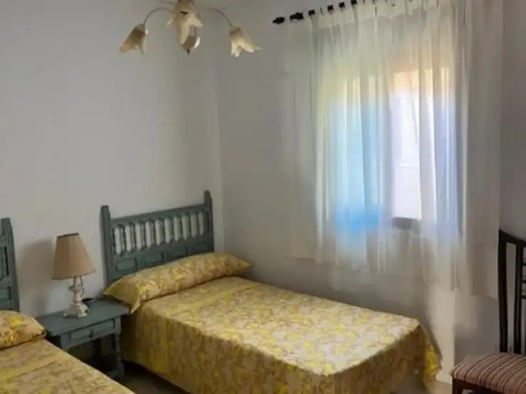 Habitación de Piso en venta en Nerja con Terraza, Piscina y Amueblado